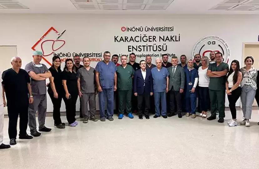 İnönü Üniversitesi’nde ikinci kez yedili çapraz karaciğer nakli gerçekleştirildi