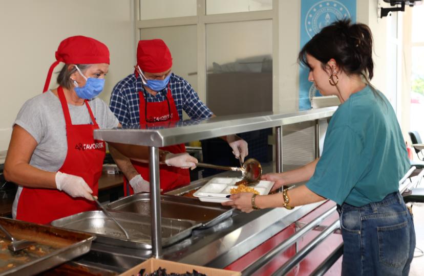 Üniversitelilerin akşam yemeği Çankaya Belediyesi’nden