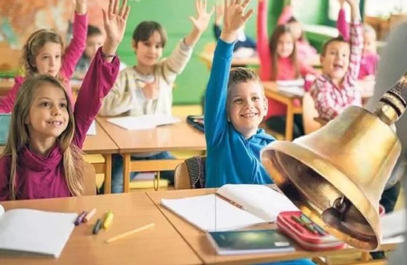 Okullarda yeniden ders zili çaldı