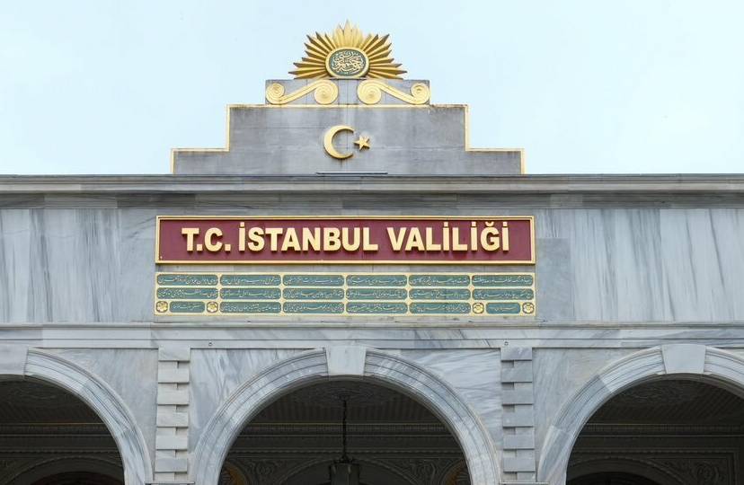 İstanbul Valiliği: Okullar salı günü 16.00’ya kadar açık olacak